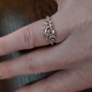 Elegant Gold and Silver Leaf Ring